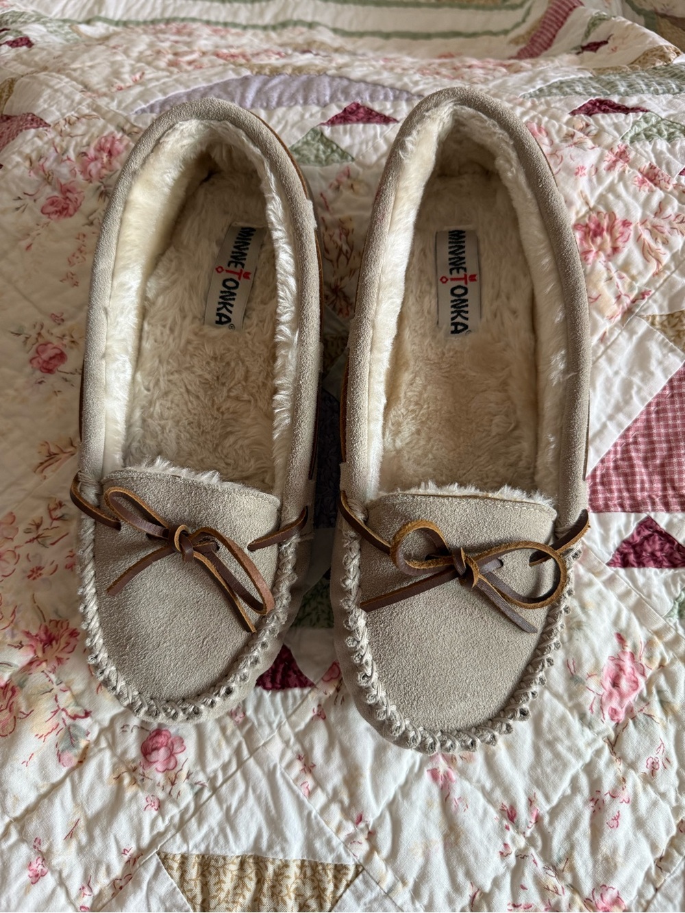 Minnetonka Cally Cream Suede Moccasins with Brown Leather Bow